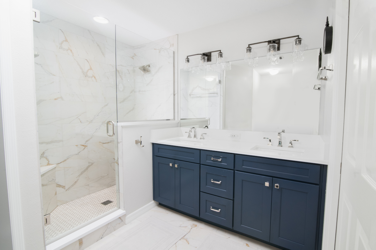 Bathroom Cabinets in Auburndale, Florida