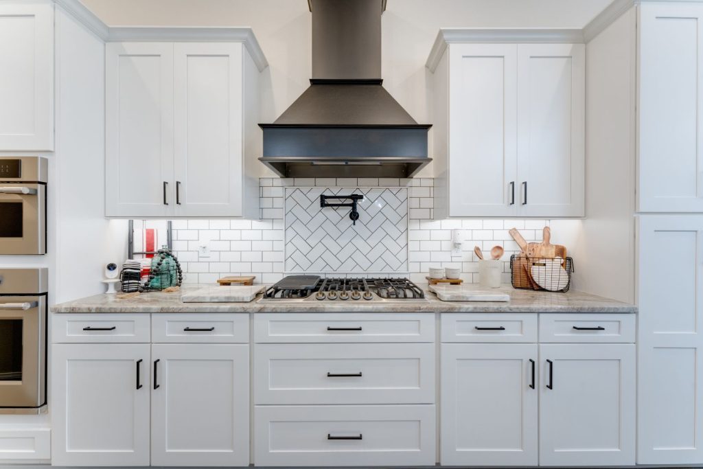 cabinets Complete Kitchen & Bath